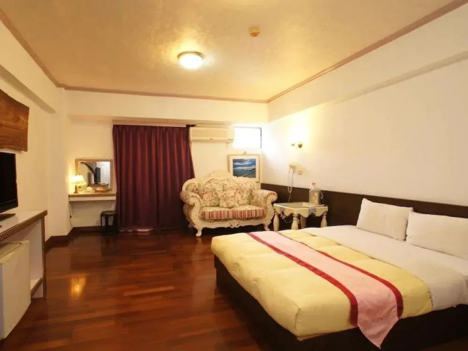 Rising Sun Hotel