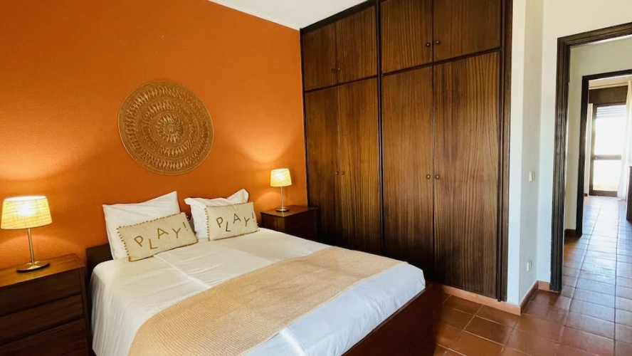 2 Bedrooms Apartment beachfront