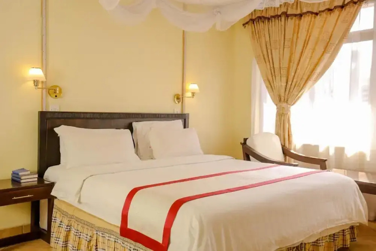 New Safari Hotel