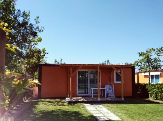 2 Bedrooms Bungalow