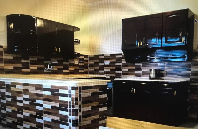 Shared Rooftop 1-bed Apartment Luxor View Nile