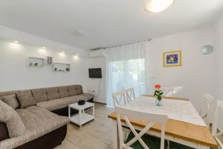 Apartment Robinson