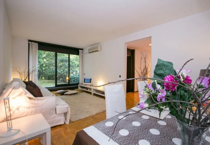 2 Bedrooms Luxury Quadruple Family Apartment