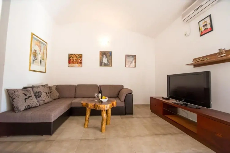 2 Bedrooms Apartment with balcony