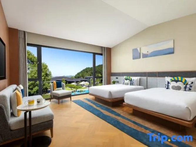 Quadruple Suite
