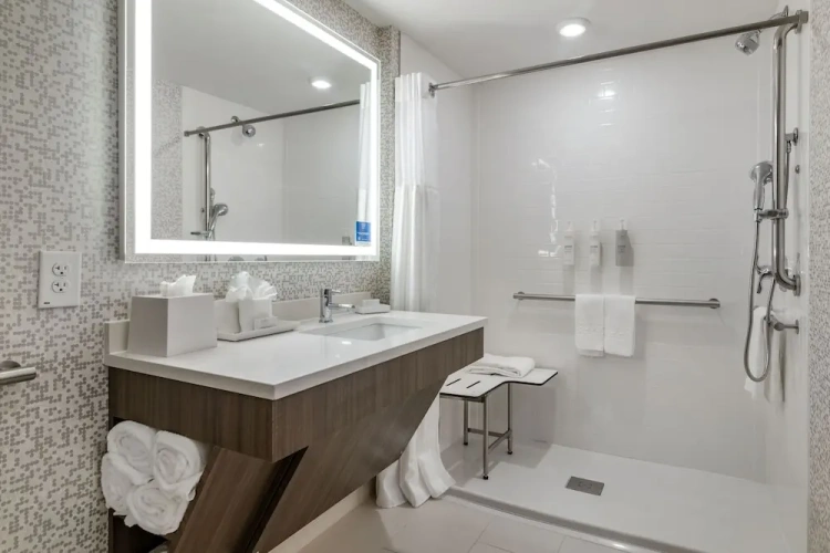 Quadruple Suite