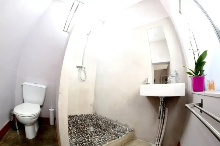 House With 6 Bedrooms In Avignon