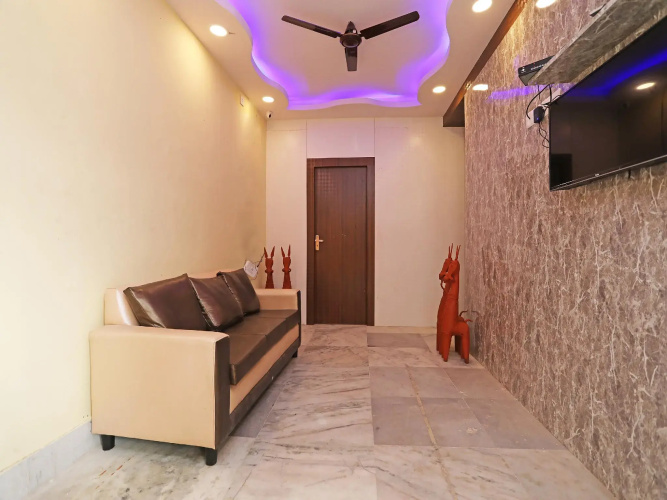 OYO Flagship 28085 99 Kombo Stay