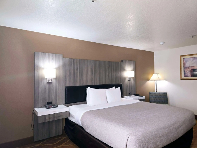 Quality Inn & Suites Longview Kelso