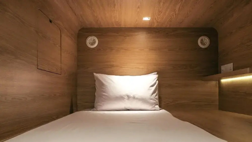 KINI Luxury Capsule - Hostel