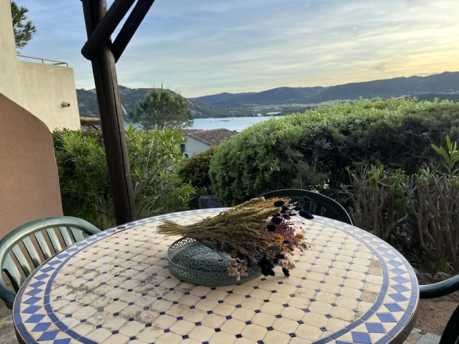 1 Bedroom Comfort Cottage with balcony and with bay view
