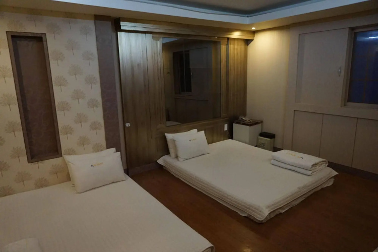 2 Days and 1 Night Hotel