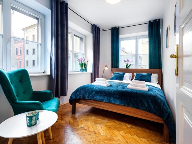 2 Bedrooms Apartment