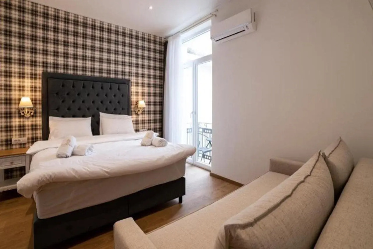 Brettania Hotel