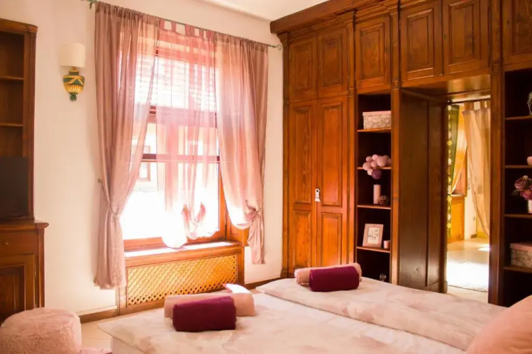 9 Stylish Suite in Unirii Square