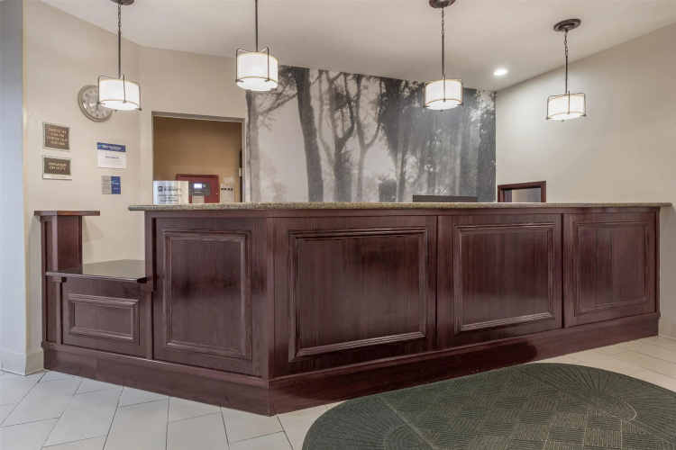 Best Western Plus Executive Inn
