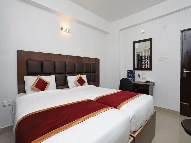 OYO 9675 Hotel Galaxy