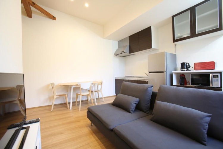 2 Bedrooms Apartment