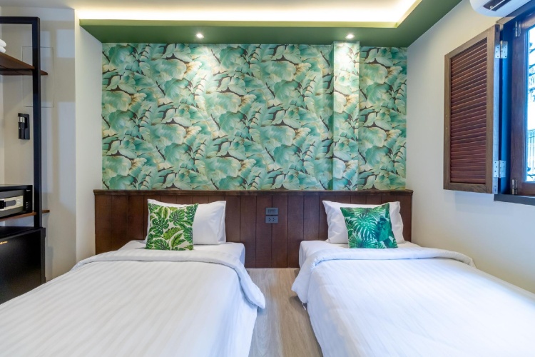 Standard Twin room