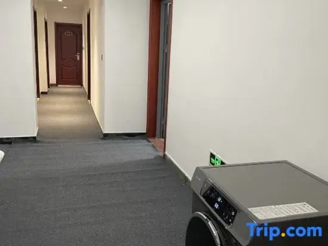 Xiangshan Jingyi Hotel