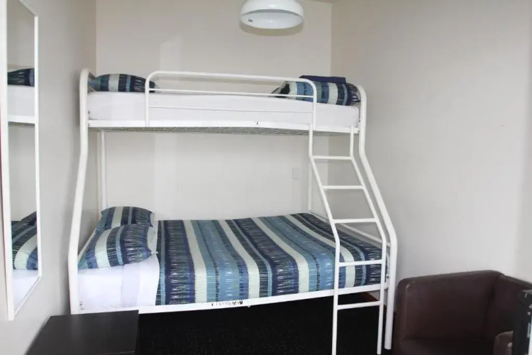 On Top Apartments & Hostel Backpackers