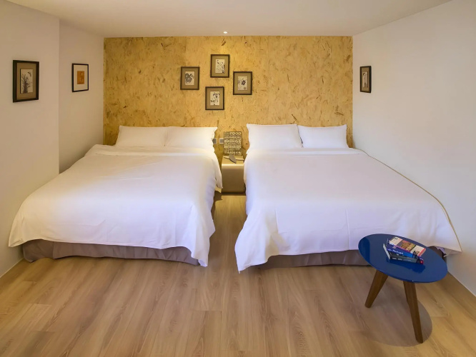 Light Hostel
