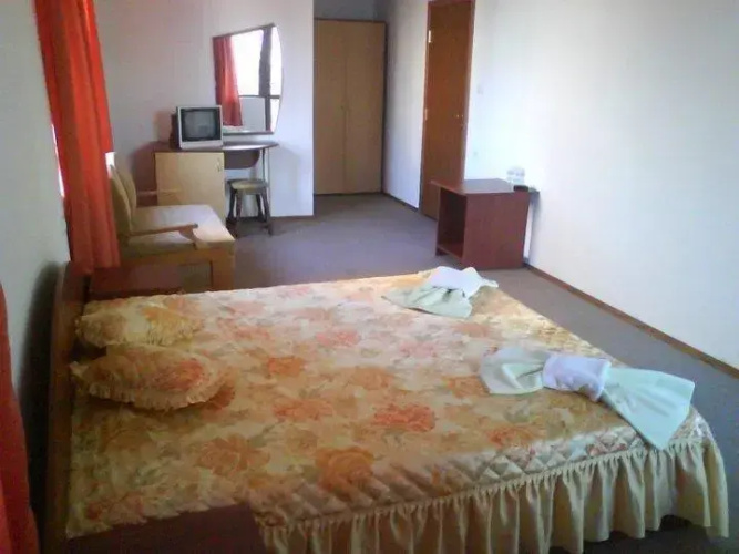 Ivet Guest House