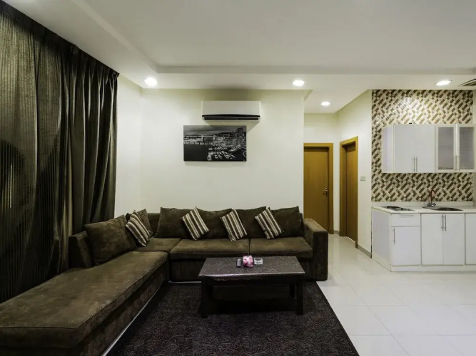 Silent Room Hotel by OYO Rooms