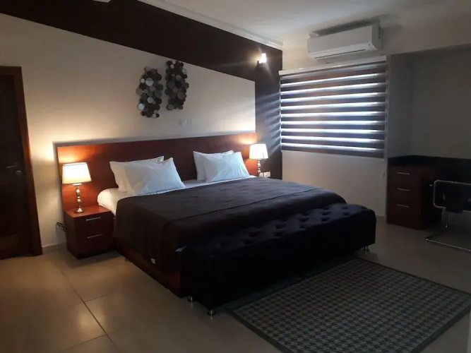 Mezzanine Residence