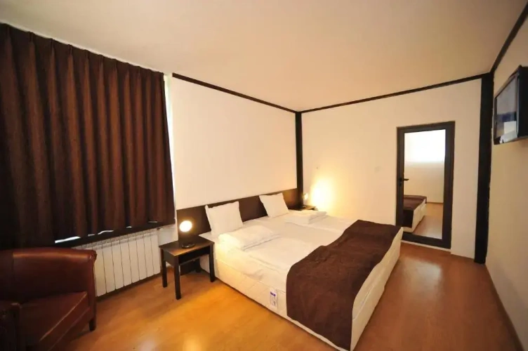 1 Bedroom Suite