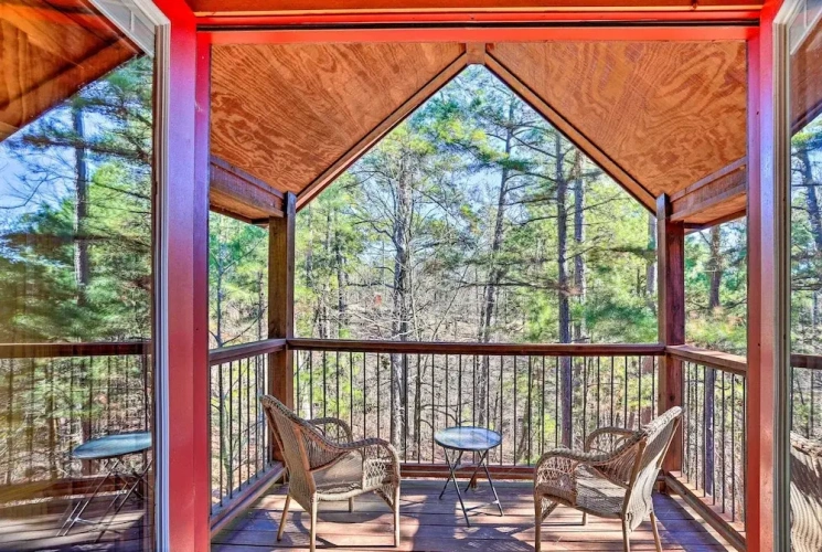 3 Bedrooms Cottage with balcony