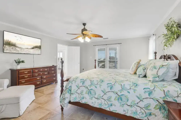 Lagoon Time Beach Home- Elevator Beach Access