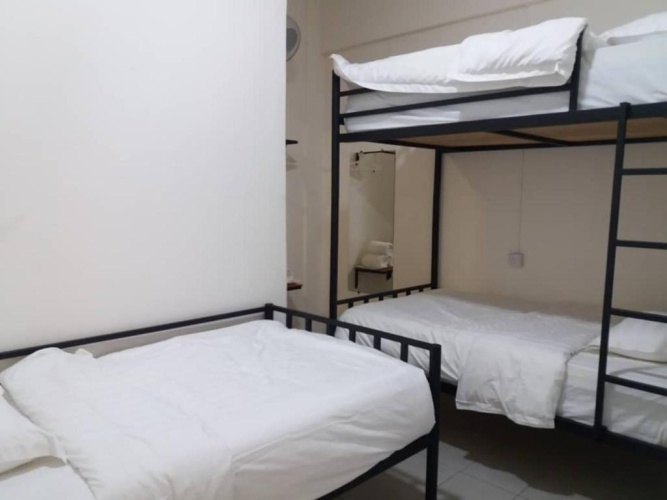 Economy Triple room