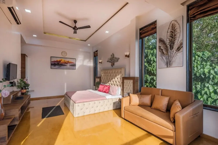 Cosmicstays Luxe Oasis Pool & Bar Villa