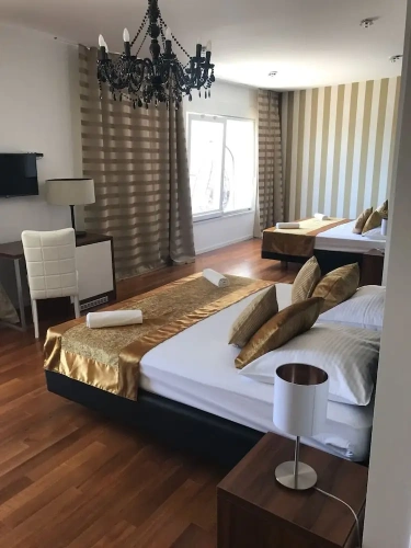 Deluxe Quadruple room