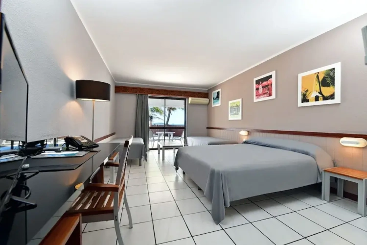 Studio with balcony and with sea view