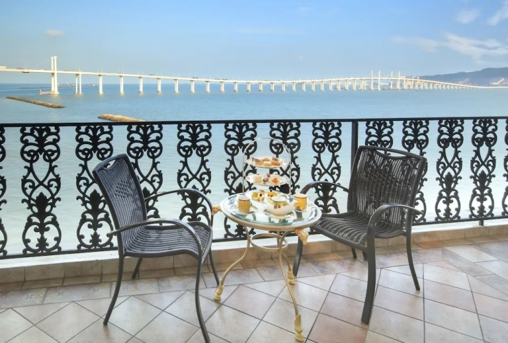 Double Suite with balcony and with sea view
