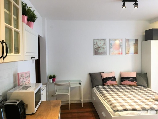 Apartment with balcony
