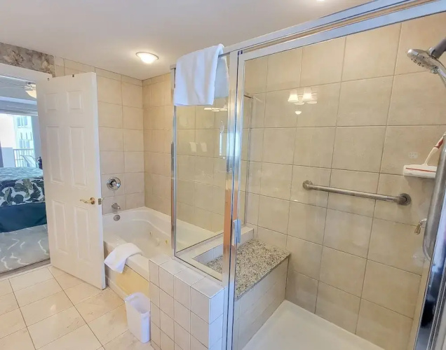 2307 Royale Palms 3 Bedroom Condo