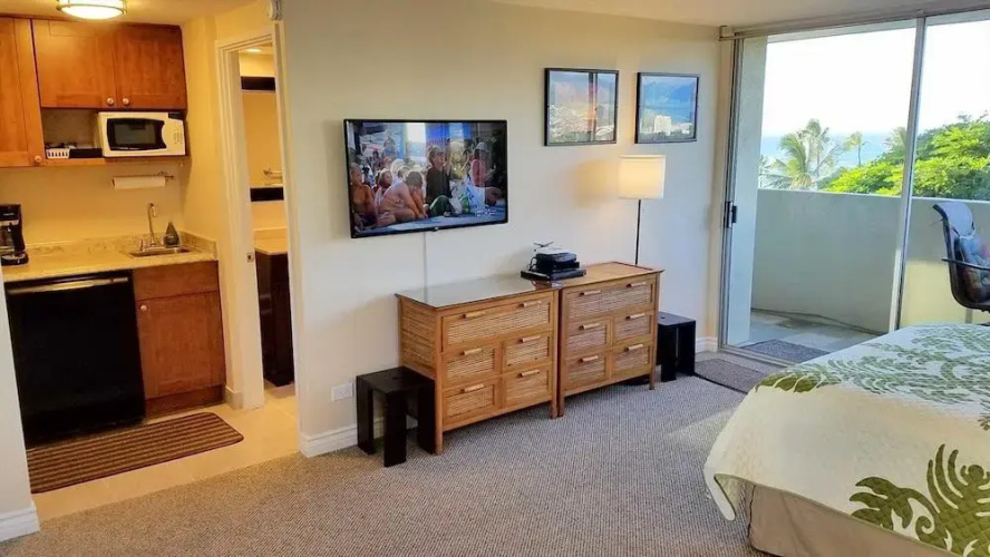 Diamond Head Beach Hotel 805