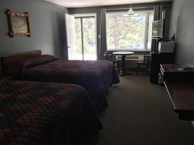 Standard Quadruple room with view