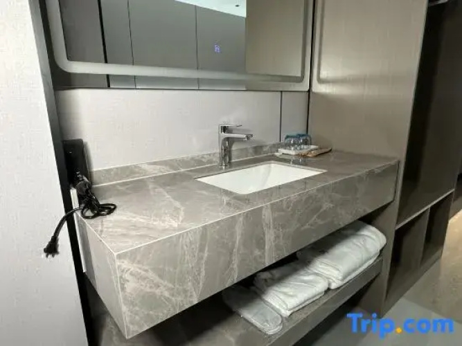 Yixing Hotel
