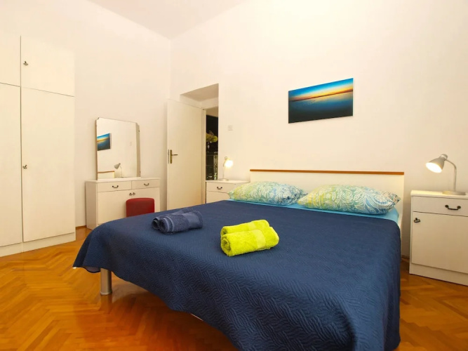 Apartment 792