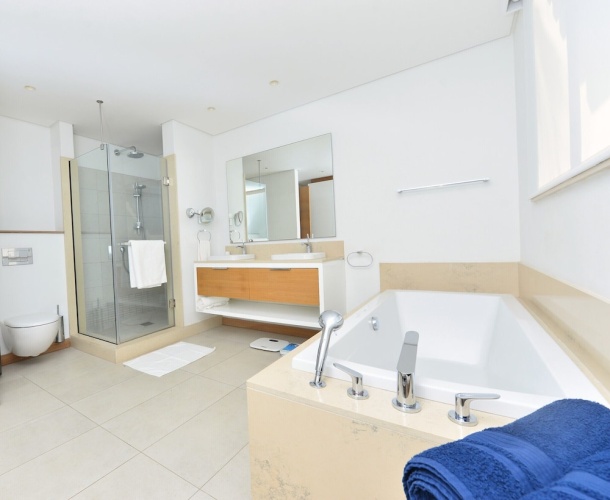 4 Bedrooms Villa with garden view