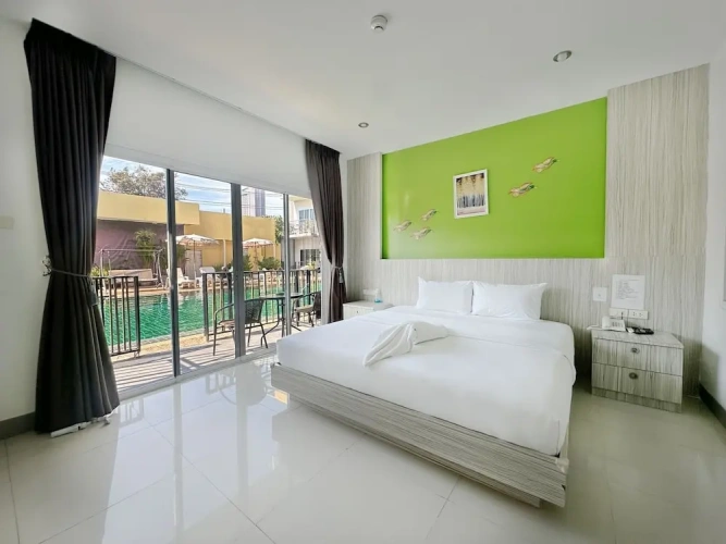 Deluxe room with balcony