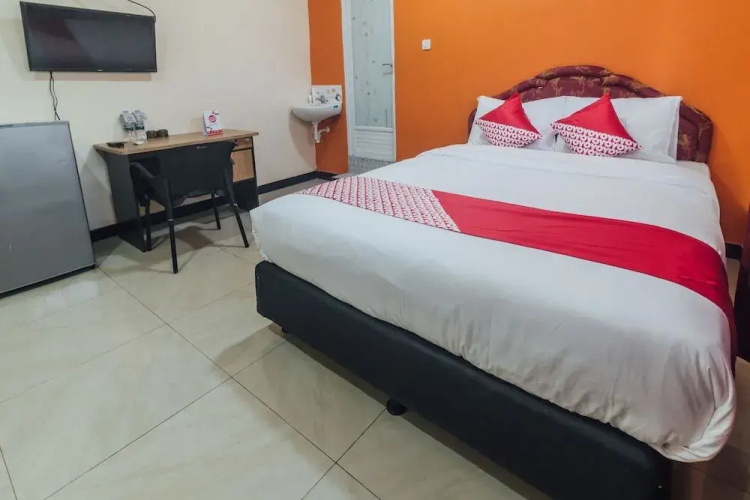 OYO 2010 Satria Guest House