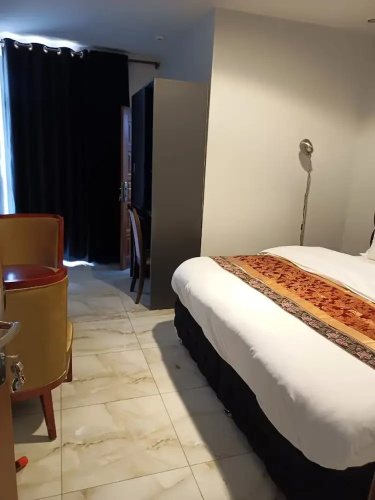 Fanfare Suites