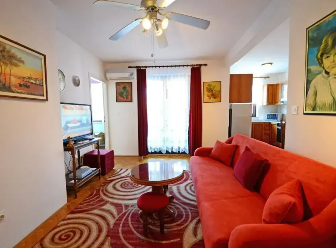 Apartment With Scenic View