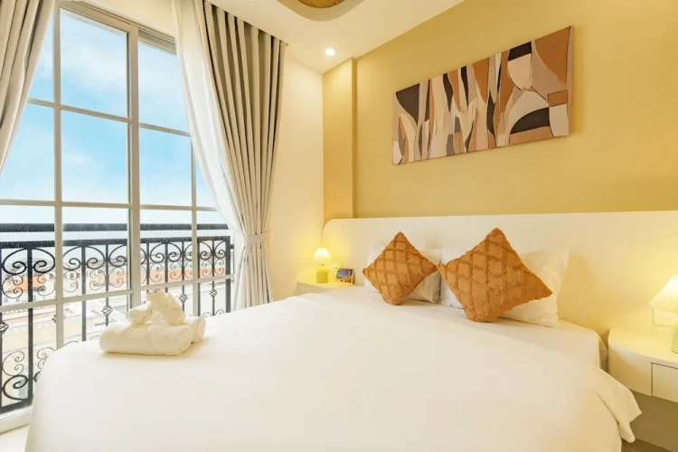 Deluxe room with sea view