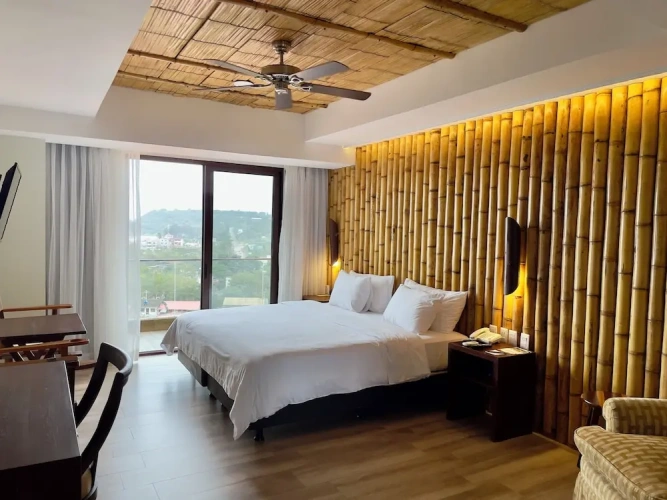 Suite with balcony and with ocean view